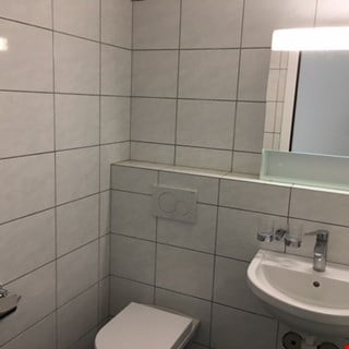 2-Zimmerwohnung mit grossem sonnigem Balkon 12