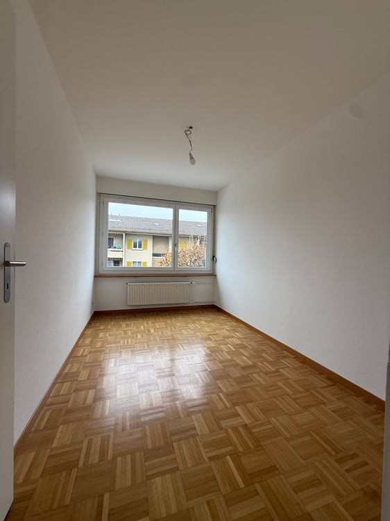 Komplett sanierte 1.5-Zimmer Wohnung an der Aegertenstrasse 24 in Biel 10