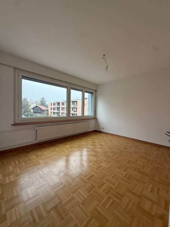 Komplett sanierte 1.5-Zimmer Wohnung an der Aegertenstrasse 24 in Biel 11