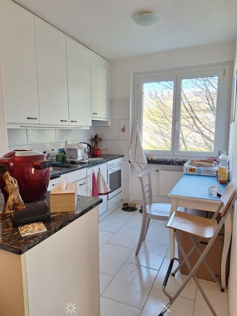 Grosszügige und moderne 2.5-Zimmerwohnung mit Balkon 3