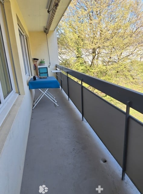 Grosszügige und moderne 2.5-Zimmerwohnung mit Balkon 1