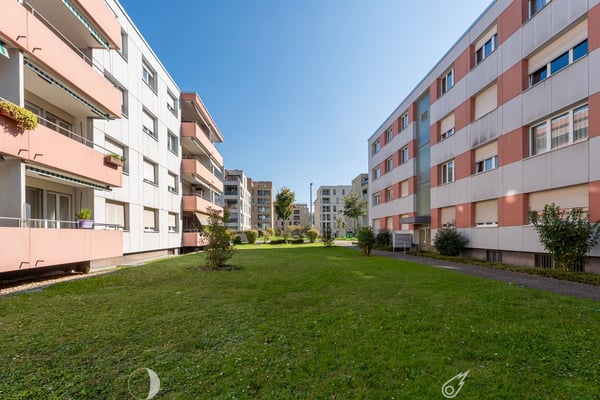 Helle 3-Zimmerwohnung mit Balkon an guter Lage in Biel 1