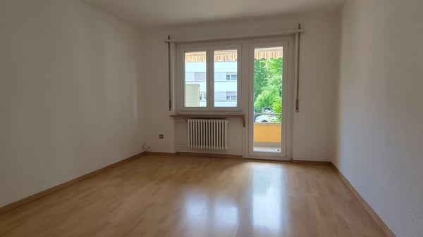 Helle 2-Zimmer-Wohnung mit Balkon in Brügg – sofort verfügbar! 3