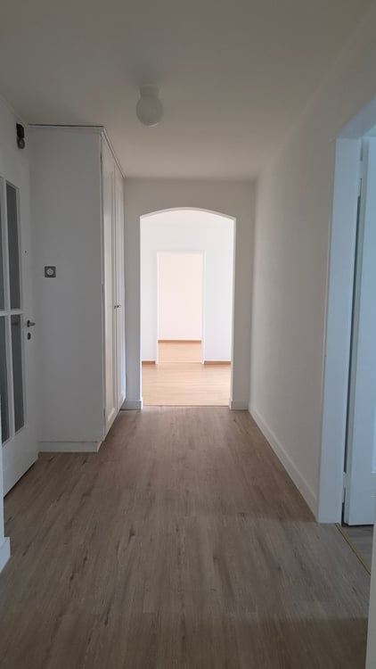 Helle 2-Zimmer-Wohnung mit Balkon in Brügg – sofort verfügbar! 9