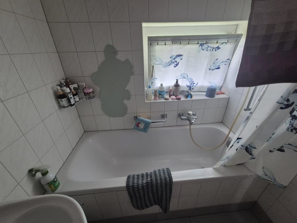Helle 4.5-Zimmerwohnung mit Balkon in Brügg 4
