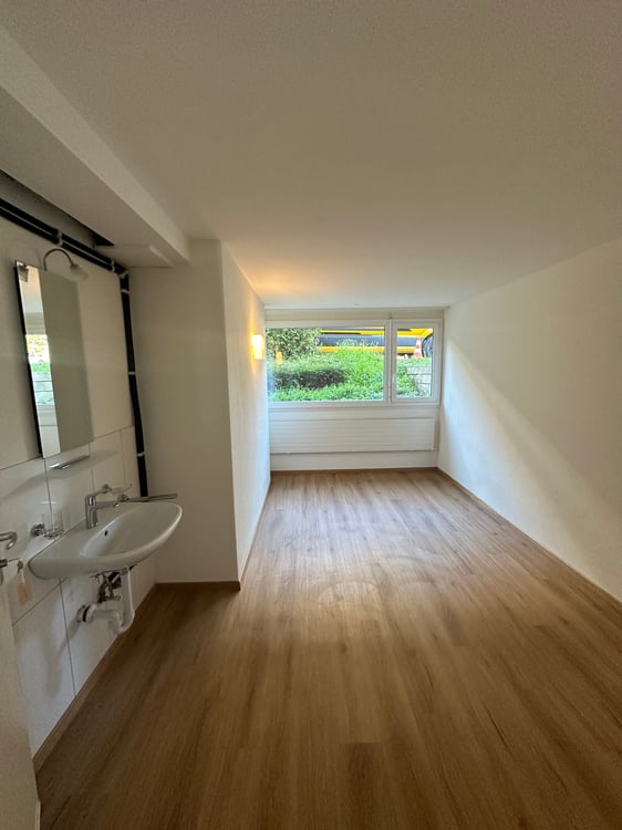 Zu vermieten: einfaches Zimmer am Heideweg 52 in Biel 2