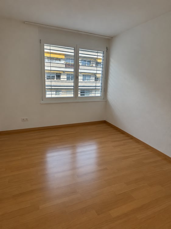 Moderne 3.5-Zimmerwohnung mit Balkon und Lift in Pieterlen 6