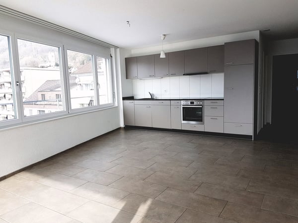 Moderne 3.5-Zimmerwohnung mit Balkon und Lift in Pieterlen 4