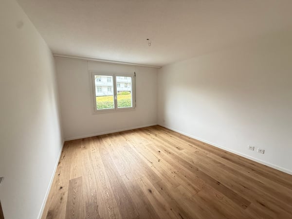 ERSTVERMIETUNG nach Sanierung: 4.5-Zi-Wohnung mit Balkon im Eigentumsstandart 6