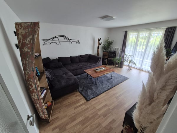 Moderne 3.5-Zimmer-Wohnung mit Balkon in Brügg 3