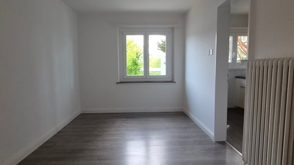 Helle 2-Zimmer-Wohnung mit Balkon in Brügg – sofort verfügbar! 8