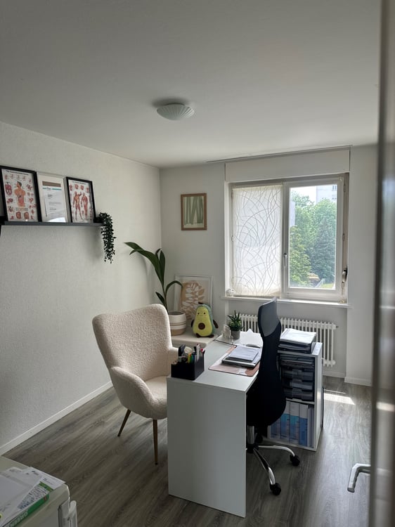 Helle 3.5-Zimmerwohnung mit zwei Balkonen in Biel 8