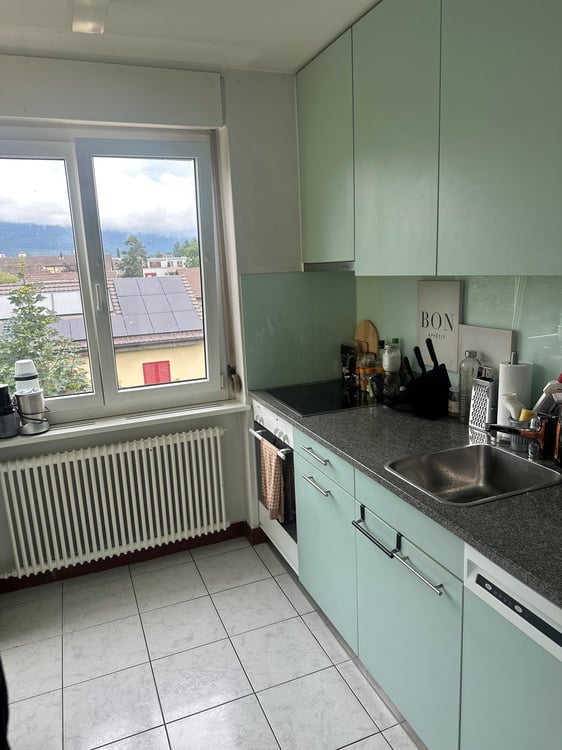 Helle 3.5-Zimmerwohnung mit zwei Balkonen in Biel 2