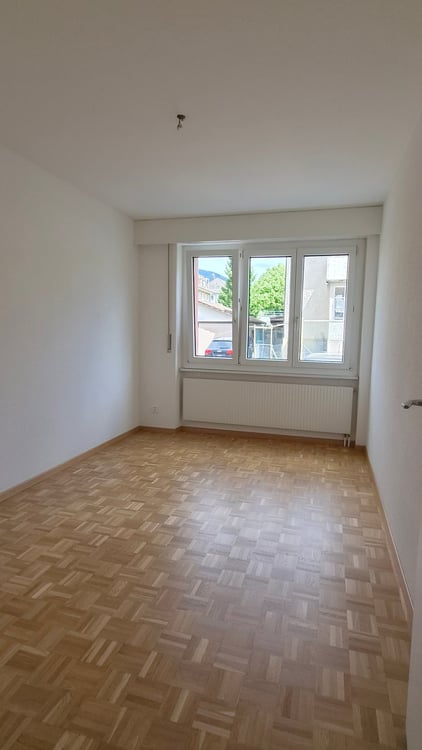 Grosszügige und helle 3-Zimmerwohnung mit Balkon im Gurzelenquartier 10
