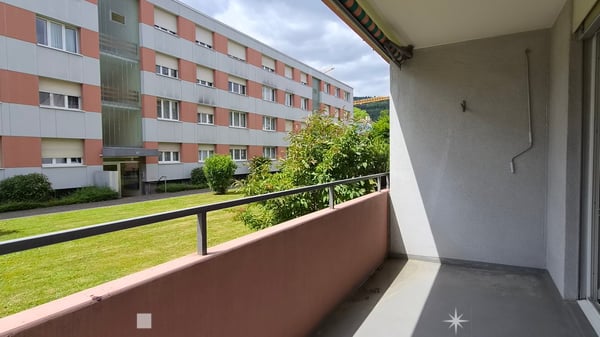 Grosszügige und helle 3-Zimmerwohnung mit Balkon im Gurzelenquartier 2