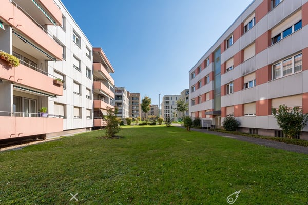 Grosszügige und helle 3-Zimmerwohnung mit Balkon im Gurzelenquartier 1