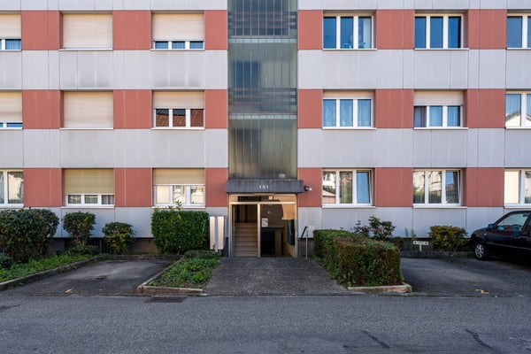 Grosszügige und helle 3-Zimmerwohnung mit Balkon im Gurzelenquartier 12