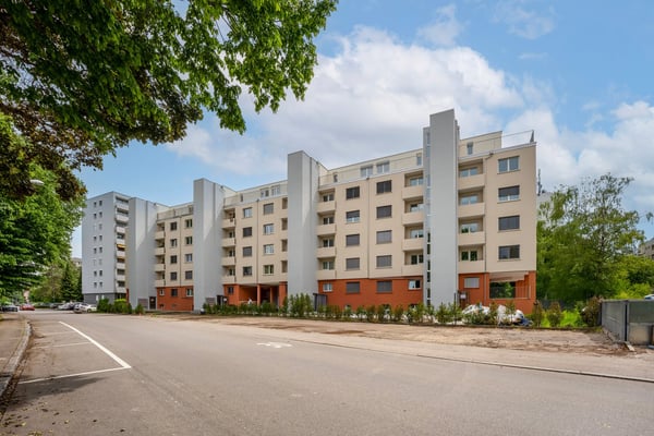 Zweitbezug nach umfassender Sanierung - Moderne 3.5-Zimmerwohnung mit zwei Balkonen – 11