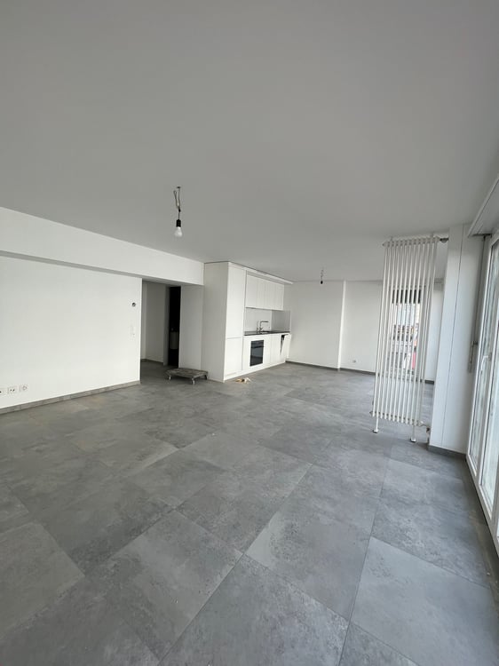 Moderne 2.5-Zimmer-Wohnung an zentraler Lage in Biel 5
