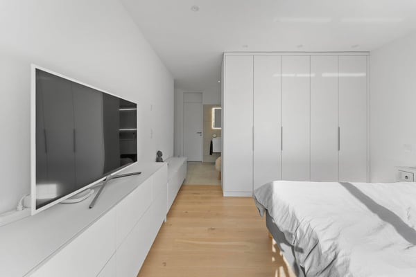 Exklusive 2.5-Zimmer-Traumwohnung mit Seeblick am Oberfeldweg in Bellmund 8