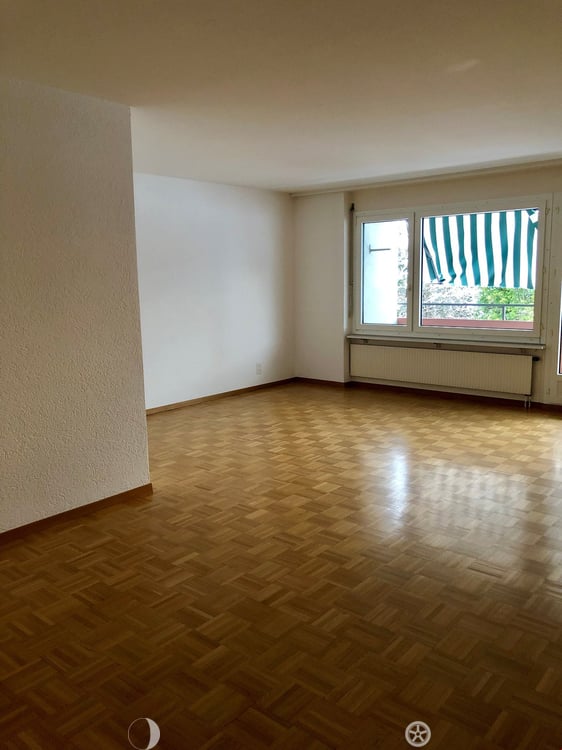 Helle 3.5-Zimmerwohnung mit grossem Balkon in Biel 4