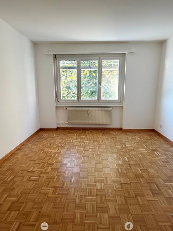 Helle 3-Zimmerwohnung mit Balkon, See- und Alpensicht in Biel 6