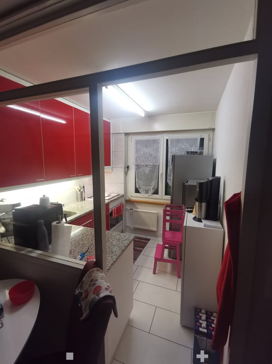 Attraktive 4.5-Zimmerwohnung mit Balkon in Biel 3