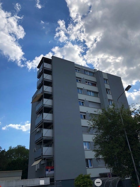 Attraktive 5.5-Zimmerwohnung mit Balkon in Biel 1