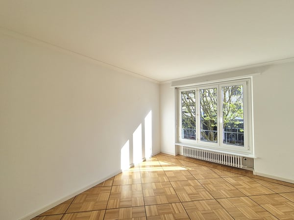 ERSTVERMIETUNG nach Komplettsanierung: Sonnige 4.5-Zi-Wohnung im Zentrum 11
