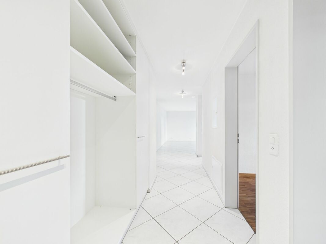 3½-Zimmer-Wohnung mit Einstellhallenplatz