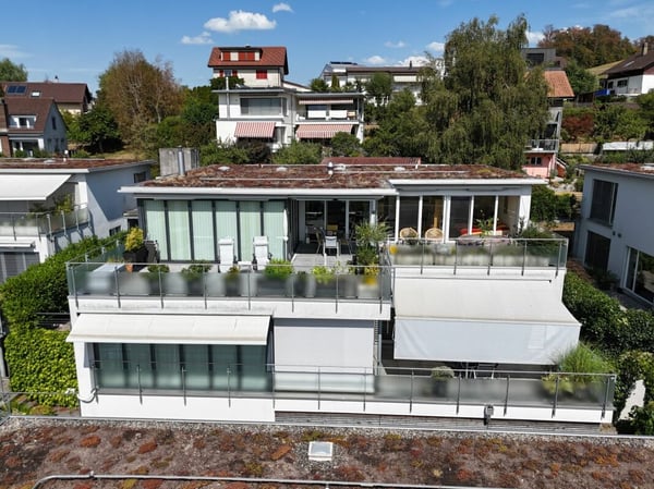 Exklusives 5½-Zimmer-Terrassenhaus mit Weitsicht 2