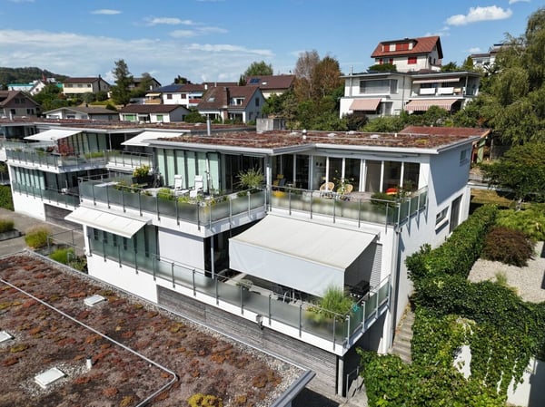 Exklusives 5½-Zimmer-Terrassenhaus mit Weitsicht 1