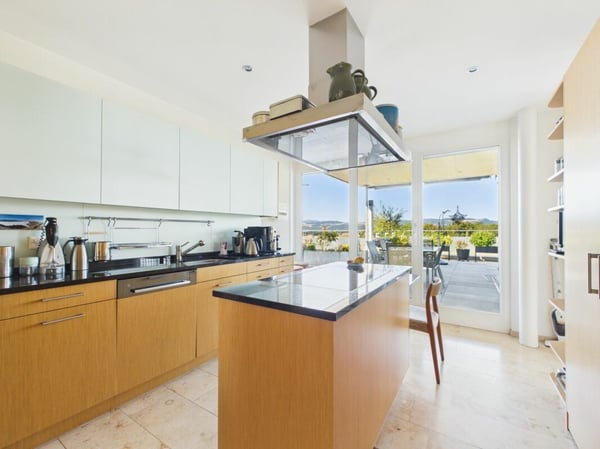 Exklusives 5½-Zimmer-Terrassenhaus mit Weitsicht 12