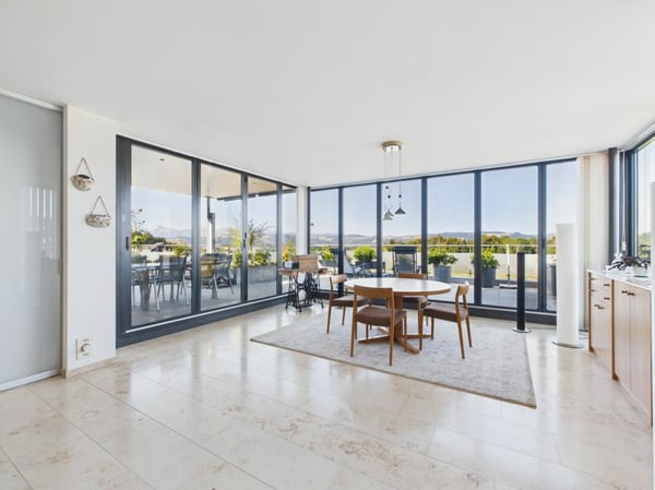 Exklusives 5½-Zimmer-Terrassenhaus mit Weitsicht 5