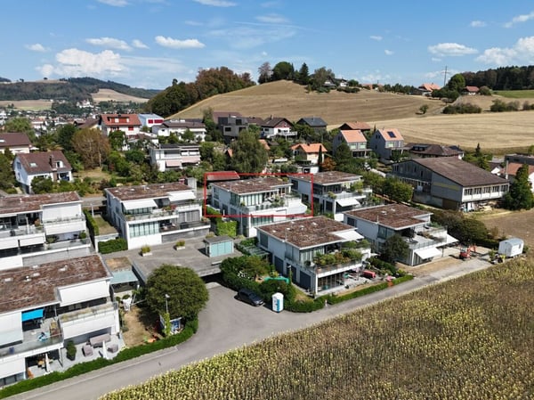 Exklusives 5½-Zimmer-Terrassenhaus mit Weitsicht 3