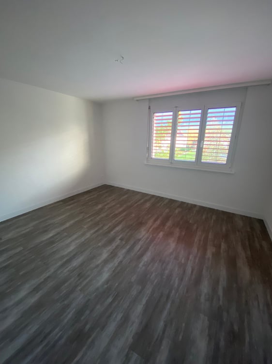 Spacieux appartement de 4.5 pièces avec balcon à Fleurier 5