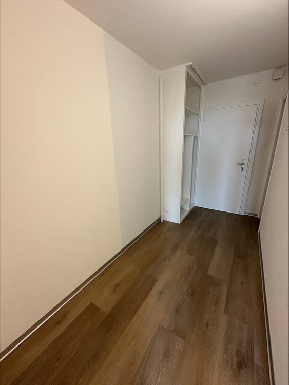 Charmant appartement rénové de 2.5 pièces avec vue sur le lac à Neuchâtel 4