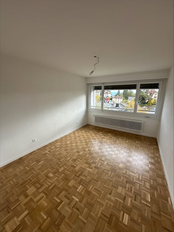 Logement de 1.0 pièces entièrement rénové idéalement situé à Neuchâtel 6