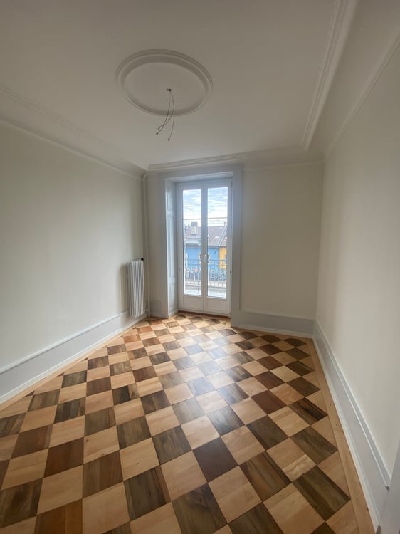 Splendide appartement lumineux avec balcon au cœur de Neuchâtel 6