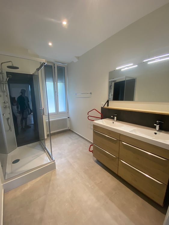 Splendide appartement lumineux avec balcon au cœur de Neuchâtel 8