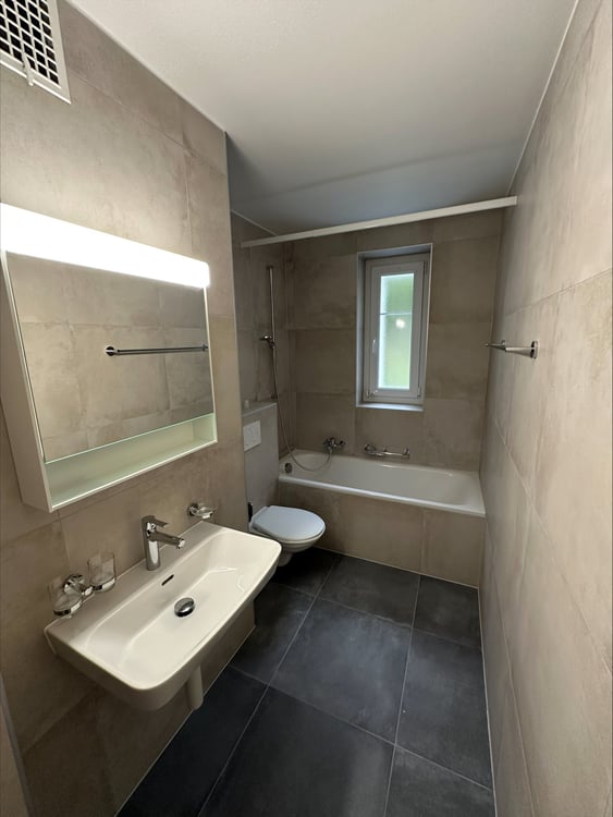 Magnifique appartement de 1.5 pièces avec balcon panoramique à Neuchâtel 7