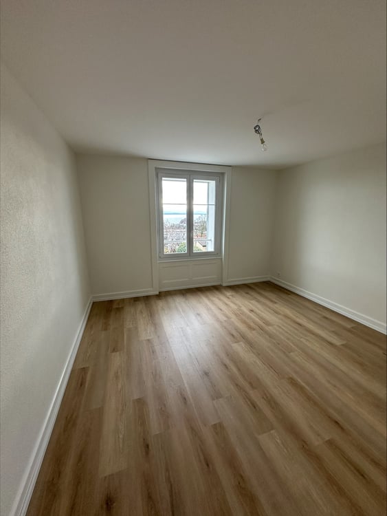 Magnifique appartement de 1.5 pièces avec balcon panoramique à Neuchâtel 3