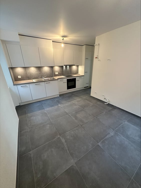 Magnifique appartement de 1.5 pièces avec balcon panoramique à Neuchâtel 1