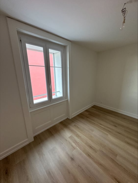 Magnifique appartement de 1.5 pièces avec balcon panoramique à Neuchâtel 2