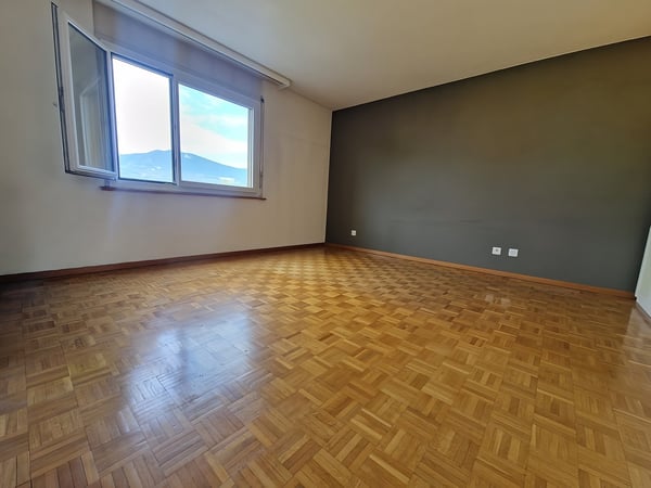 Magnifique attique de 5,5 pièces avec vue exceptionnelle à Areuse 4