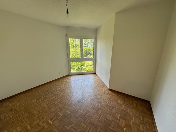 Appartement lumineux de 5.5 pièces avec balcon à Corcelles 11