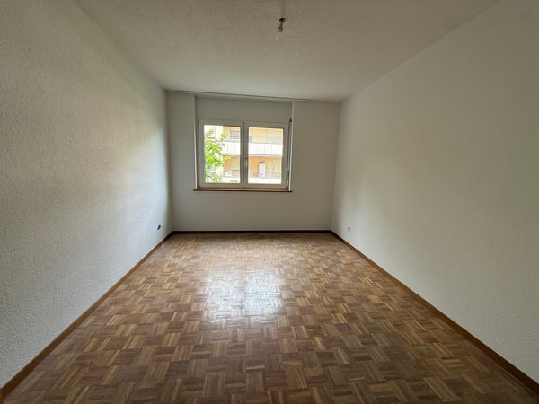Appartement lumineux de 4.5 pièces avec balcon à Corcelles 7