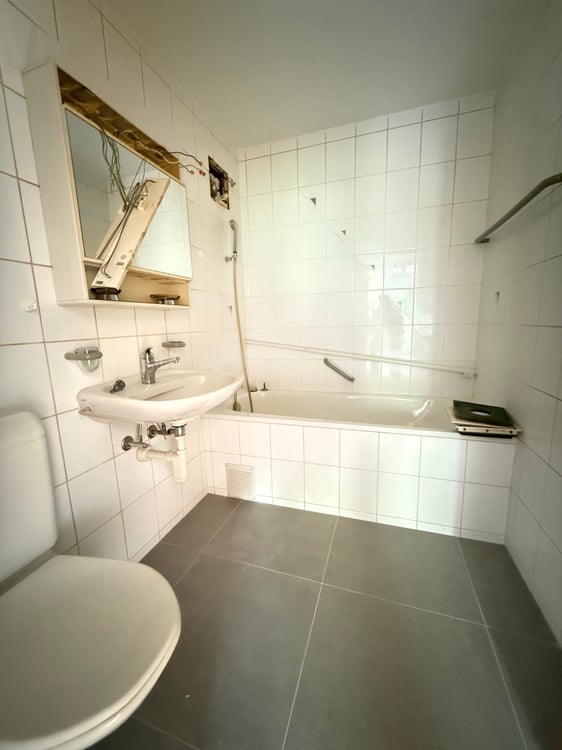 Appartement lumineux de 4.5 pièces avec balcon à Corcelles 10