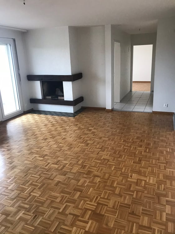 Très bel appartement de 4 pièces avec vue à Hauterive 1