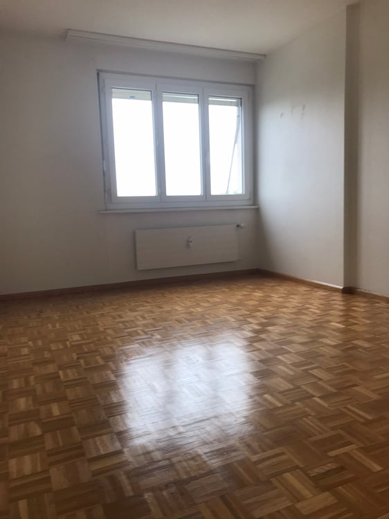 Très bel appartement de 4 pièces avec vue à Hauterive 3